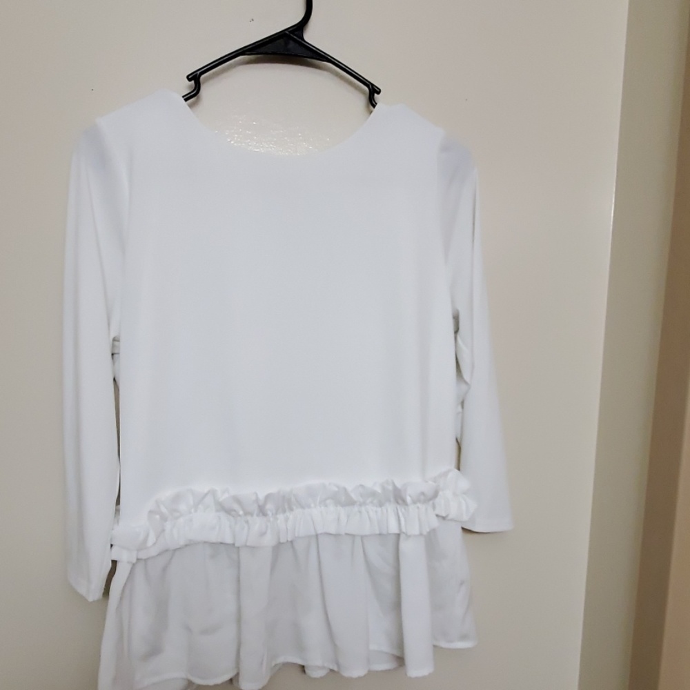 Ivanka Trump 3/4 sleeved blouse